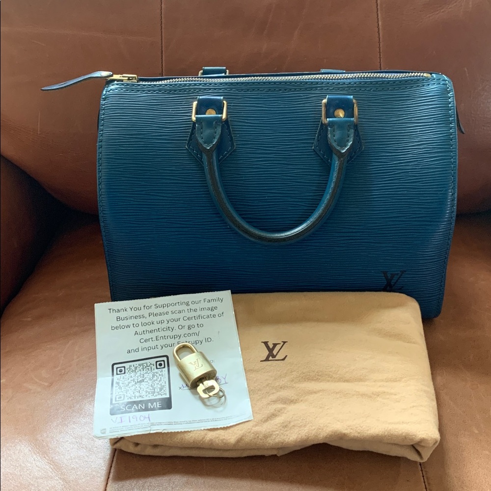 🦋💙 Beautiful Authentic Louis Vuitton Epi Toledo Blue RARE Speedy 25 Bag 🦋💙